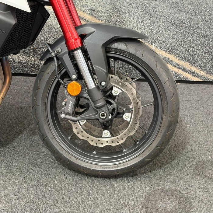 2023 Honda 2023 Honda NAKED CB750 (Hornet) White