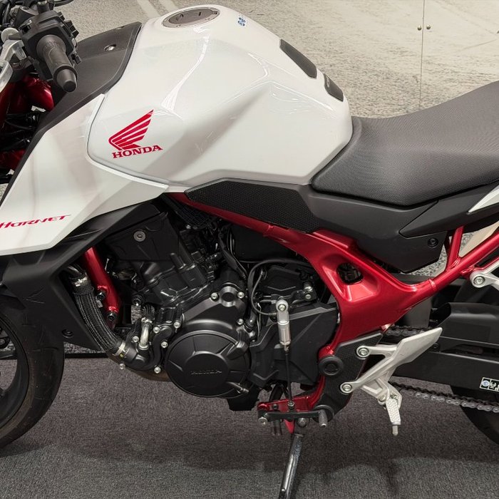 2023 Honda 2023 Honda NAKED CB750 (Hornet) White