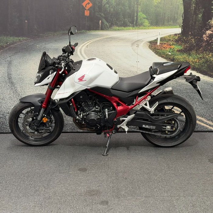 2023 Honda 2023 Honda NAKED CB750 (Hornet) White