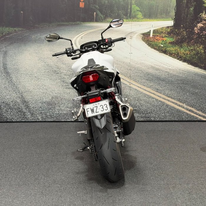 2023 Honda 2023 Honda NAKED CB750 (Hornet) White