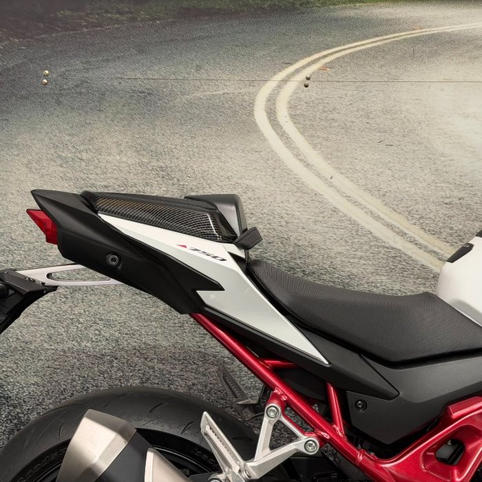 2023 Honda 2023 Honda NAKED CB750 (Hornet) White