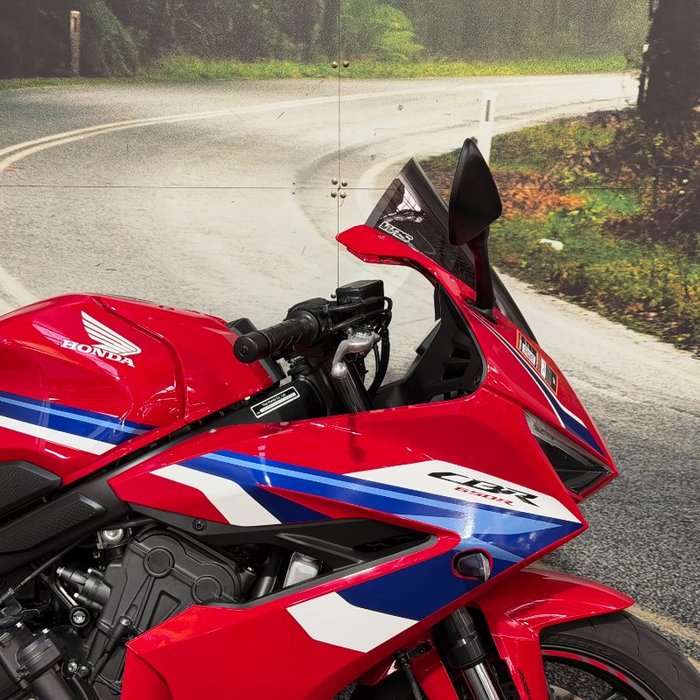 2025 Honda CBR650R Red