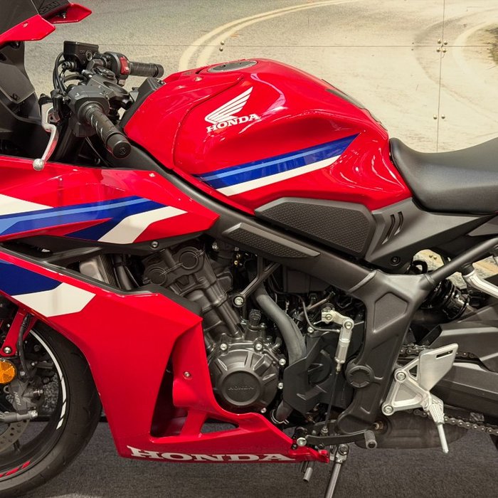 2025 Honda CBR650R Red