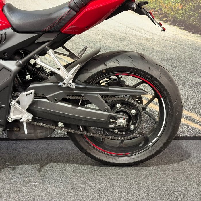 2025 Honda CBR650R Red