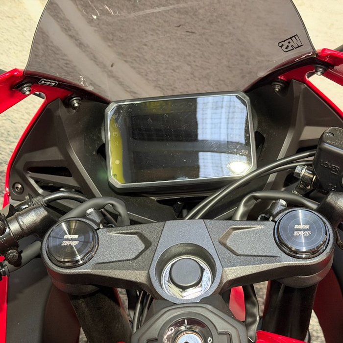 2025 Honda CBR650R Red