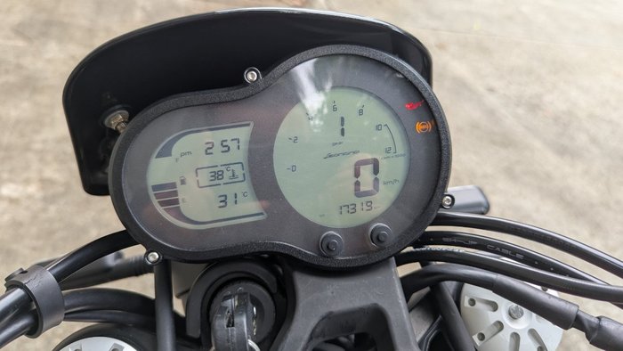 2019 BENELLI LEONCINO (ABS) Red