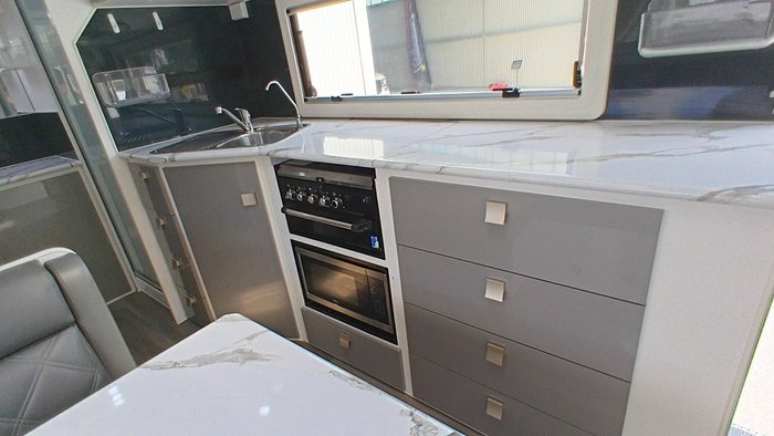 2020 Red Centre Newell 206