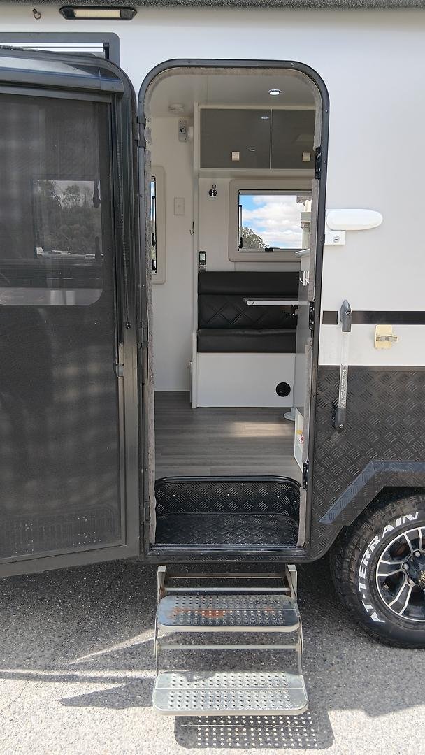 2020 Red Centre Newell 206