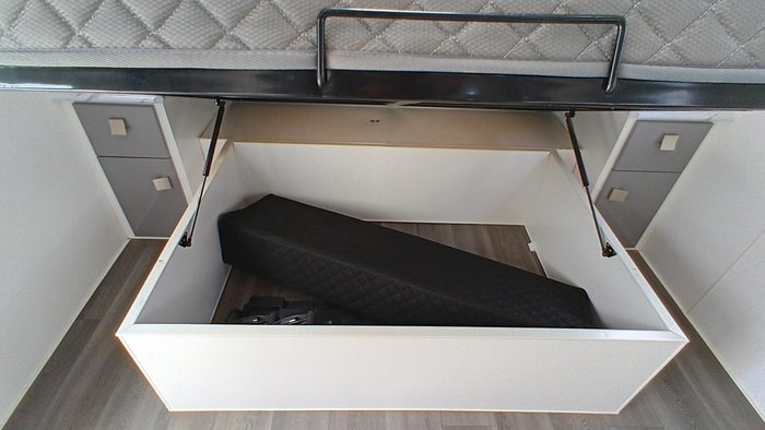 2020 Red Centre Newell 206