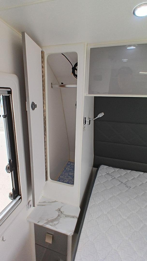 2020 Red Centre Newell 206