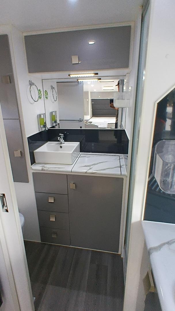 2020 Red Centre Newell 206