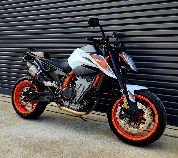 2020 KTM 890 Duke R Duke