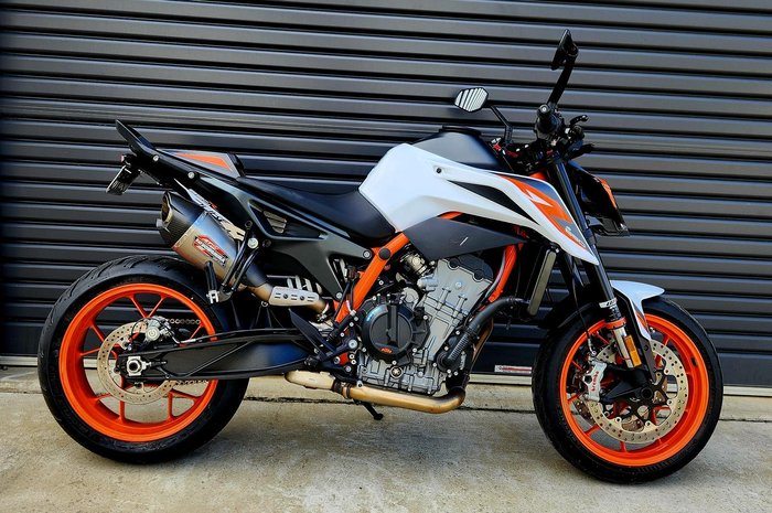 2020 KTM 890 Duke R Duke