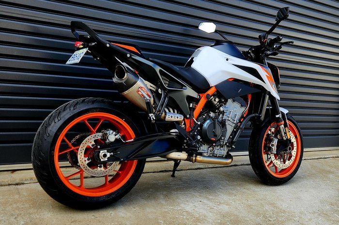 2020 KTM 890 Duke R Duke