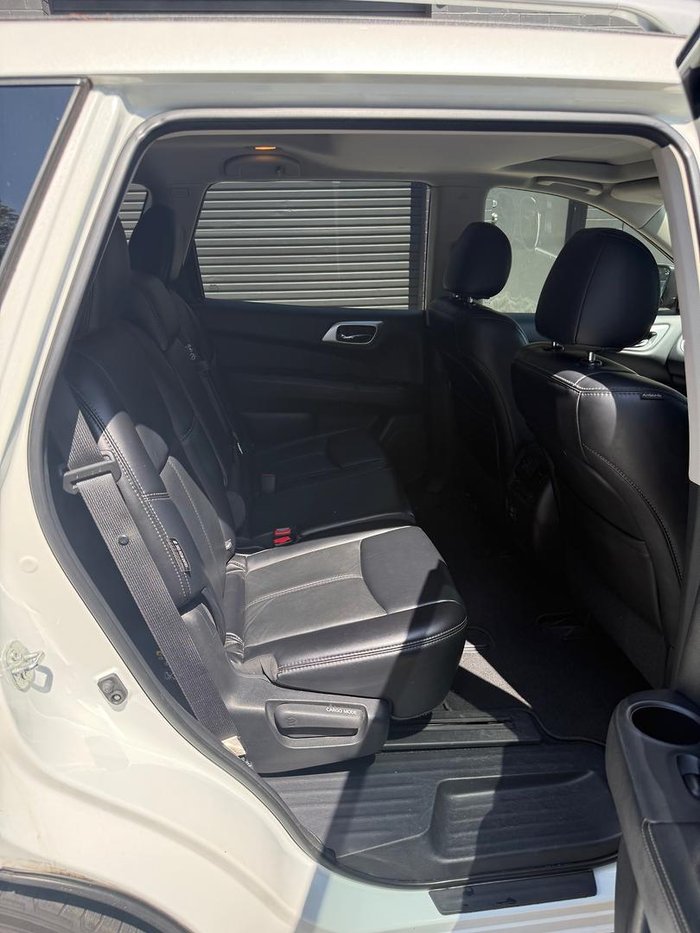 2018 Nissan Pathfinder ST-L