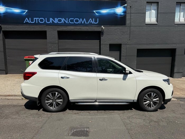 2018 Nissan Pathfinder ST-L