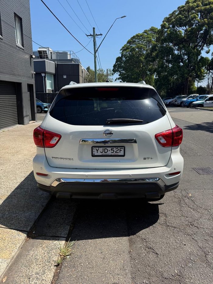 2018 Nissan Pathfinder ST-L