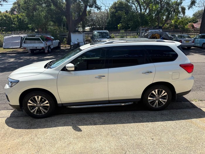 2018 Nissan Pathfinder ST-L