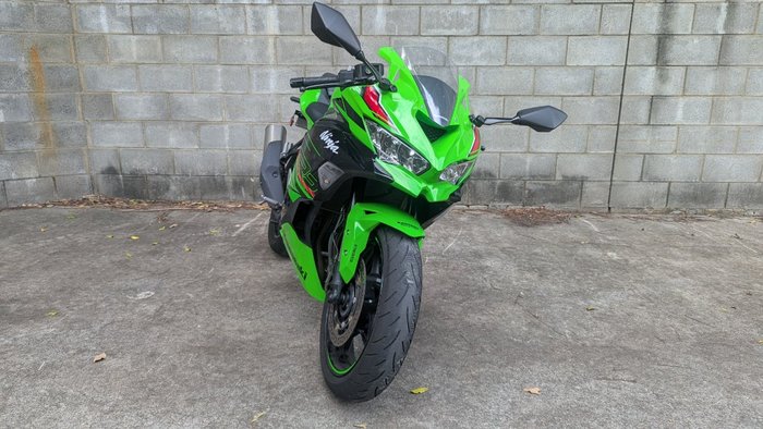 2024 Kawasaki NINJA 400 ZX-4RR KRT Green
