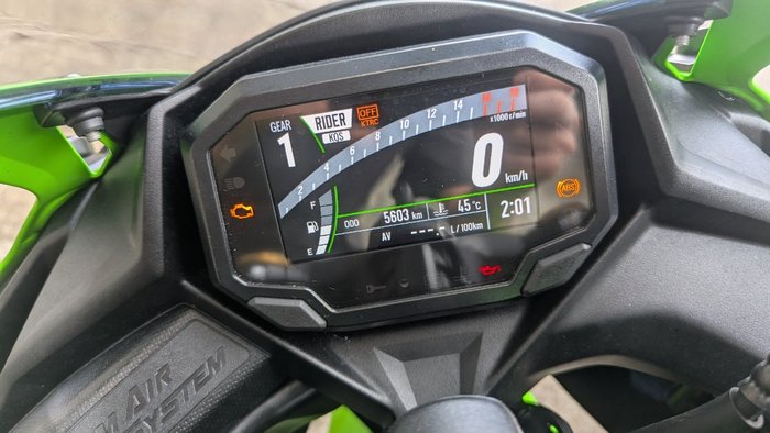 2024 Kawasaki NINJA 400 ZX-4RR KRT Green