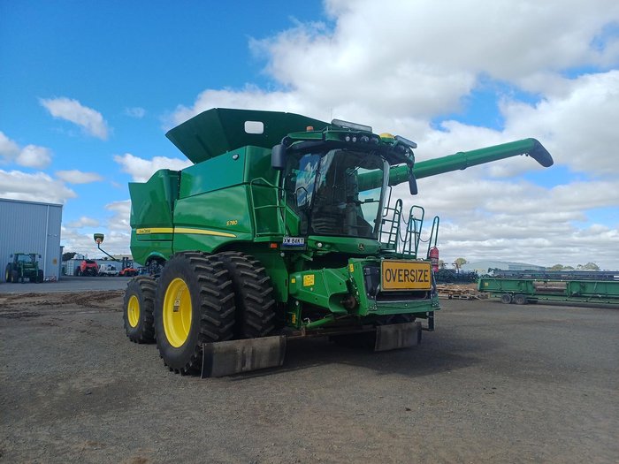 2023 John Deere S780 Green