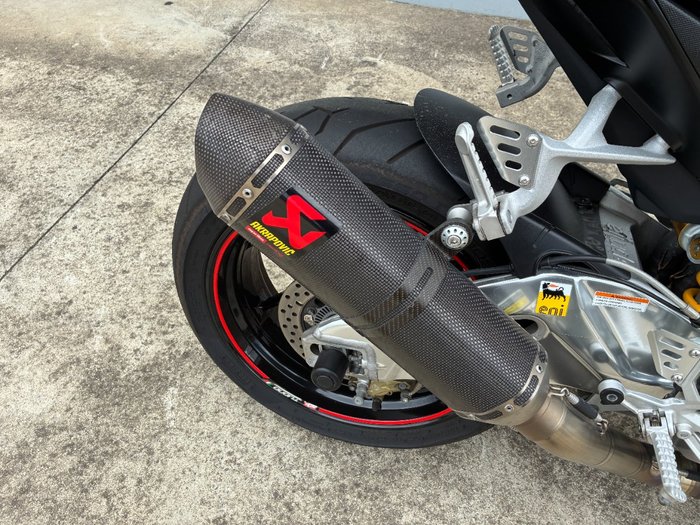 2012 APRILIA TUONO V4 R Yellow