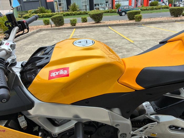 2012 APRILIA TUONO V4 R Yellow