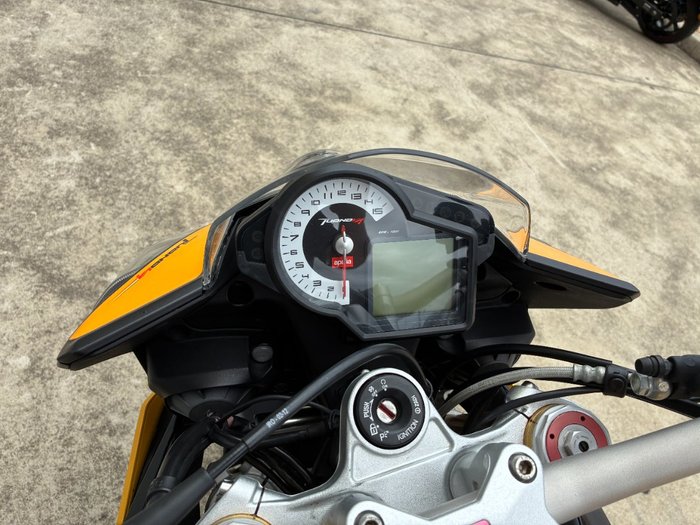 2012 APRILIA TUONO V4 R Yellow