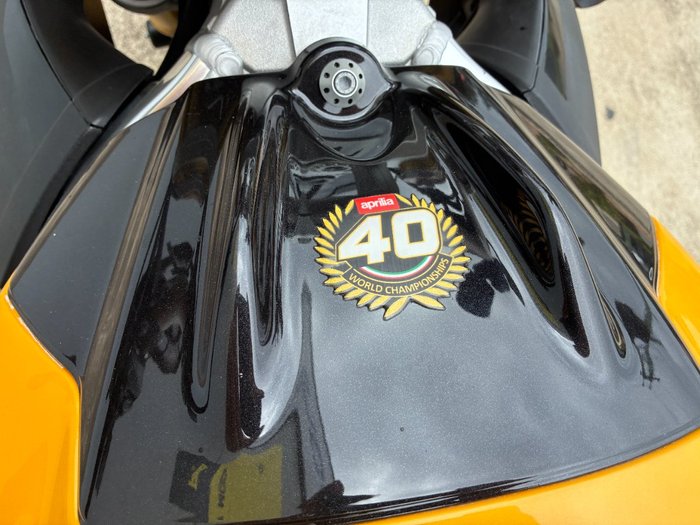 2012 APRILIA TUONO V4 R Yellow