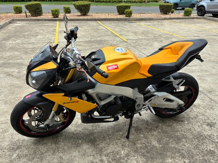 2012 APRILIA TUONO V4 R Yellow