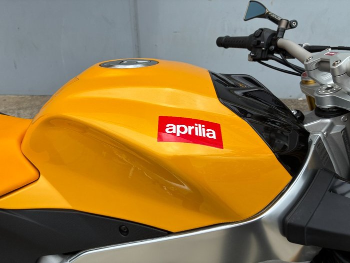 2012 APRILIA TUONO V4 R Yellow