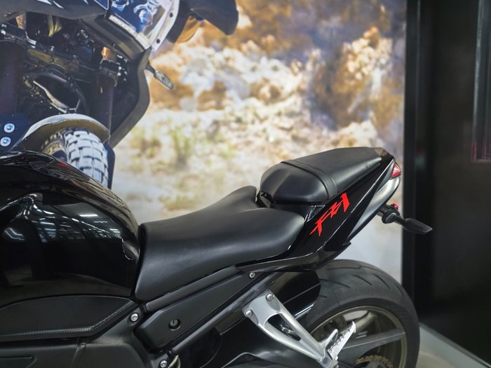 2006 Yamaha FZ1N BLACK