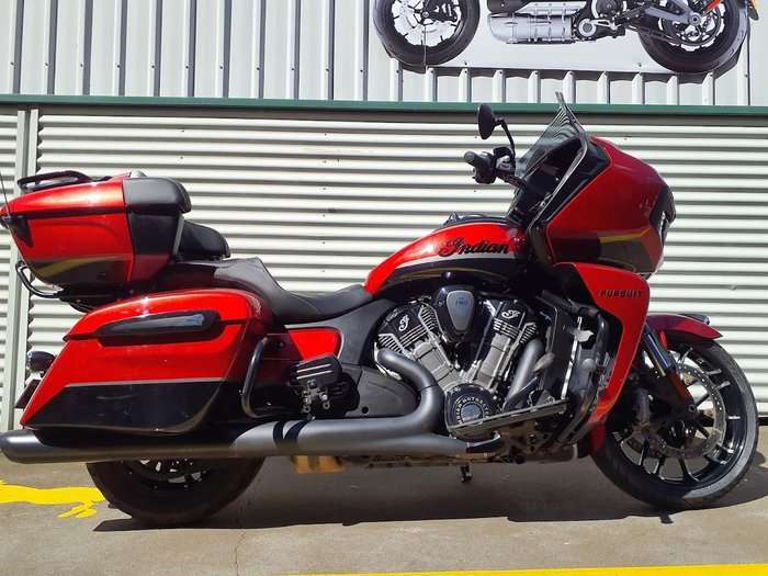 2022 Indian Pursuit Dark Horse Premium Pursuit Red