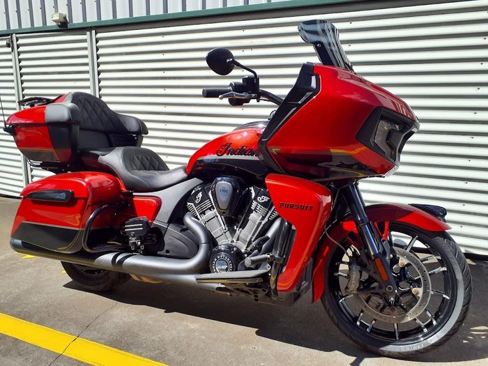 2022 Indian Pursuit Dark Horse Premium Pursuit Red