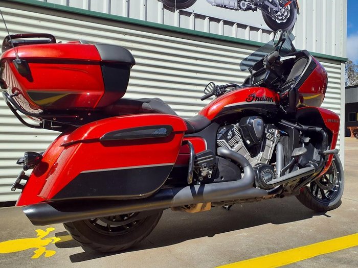 2022 Indian Pursuit Dark Horse Premium Pursuit Red