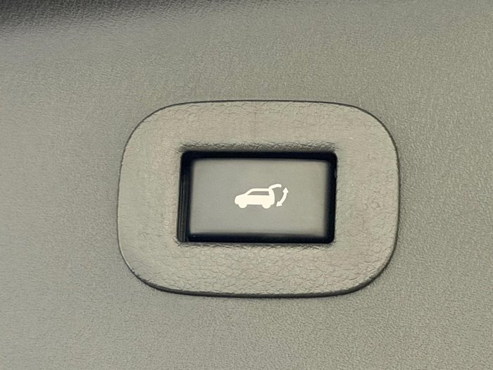 2022 Nissan Patrol Ti-L