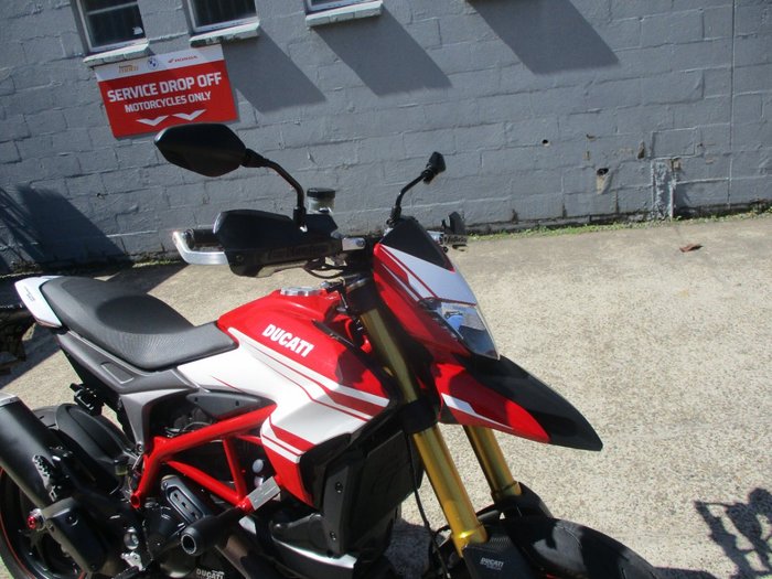 2017 DUCATI 939 HYPERMOTARD RED