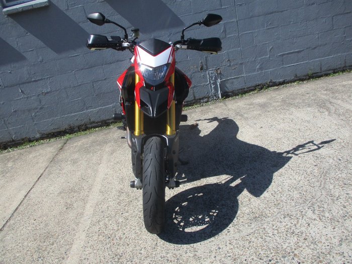 2017 DUCATI 939 HYPERMOTARD RED