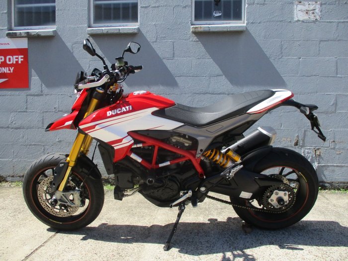 2017 DUCATI 939 HYPERMOTARD RED
