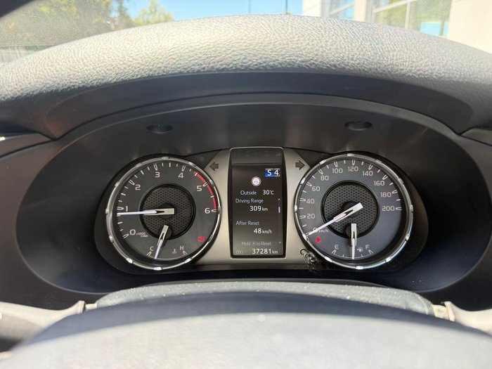 2024 Toyota Hilux SR 48V