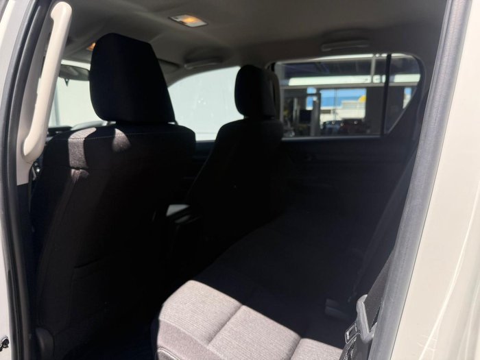 2024 Toyota Hilux SR 48V