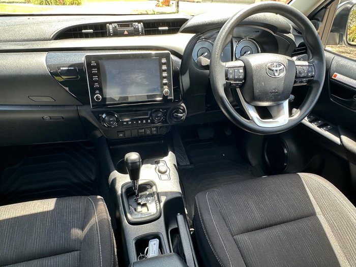 2024 Toyota Hilux SR 48V