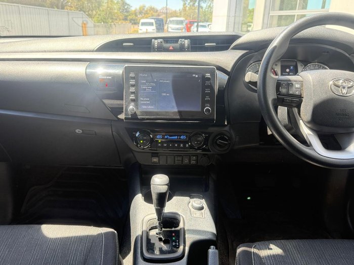 2024 Toyota Hilux SR 48V