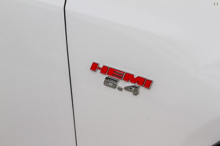 2019 Chrysler 300 SRT