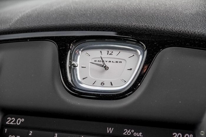 2019 Chrysler 300 SRT