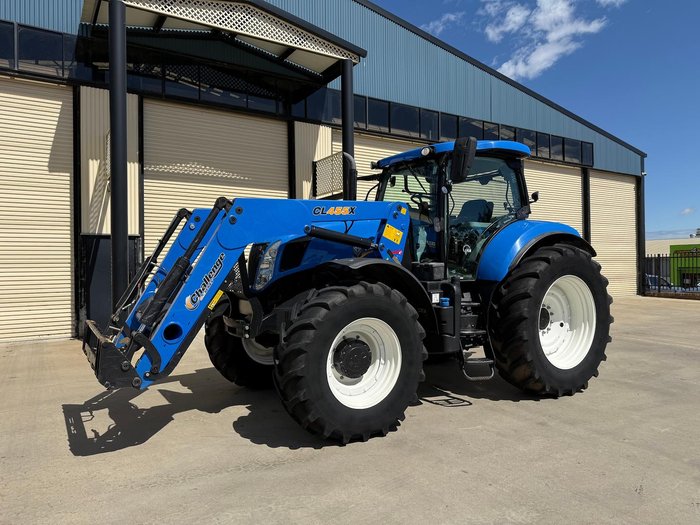 2014 New Holland T7.235