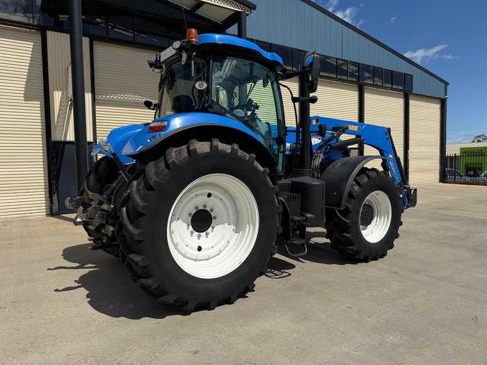 2014 New Holland T7.235