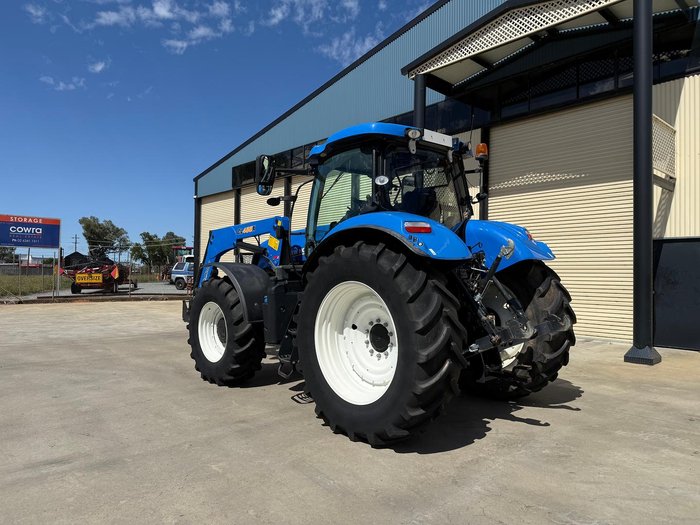 2014 New Holland T7.235