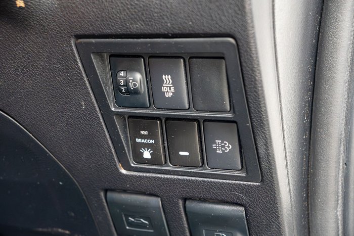 2022 Toyota Hilux SR