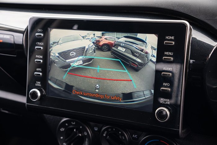 2022 Toyota Hilux SR